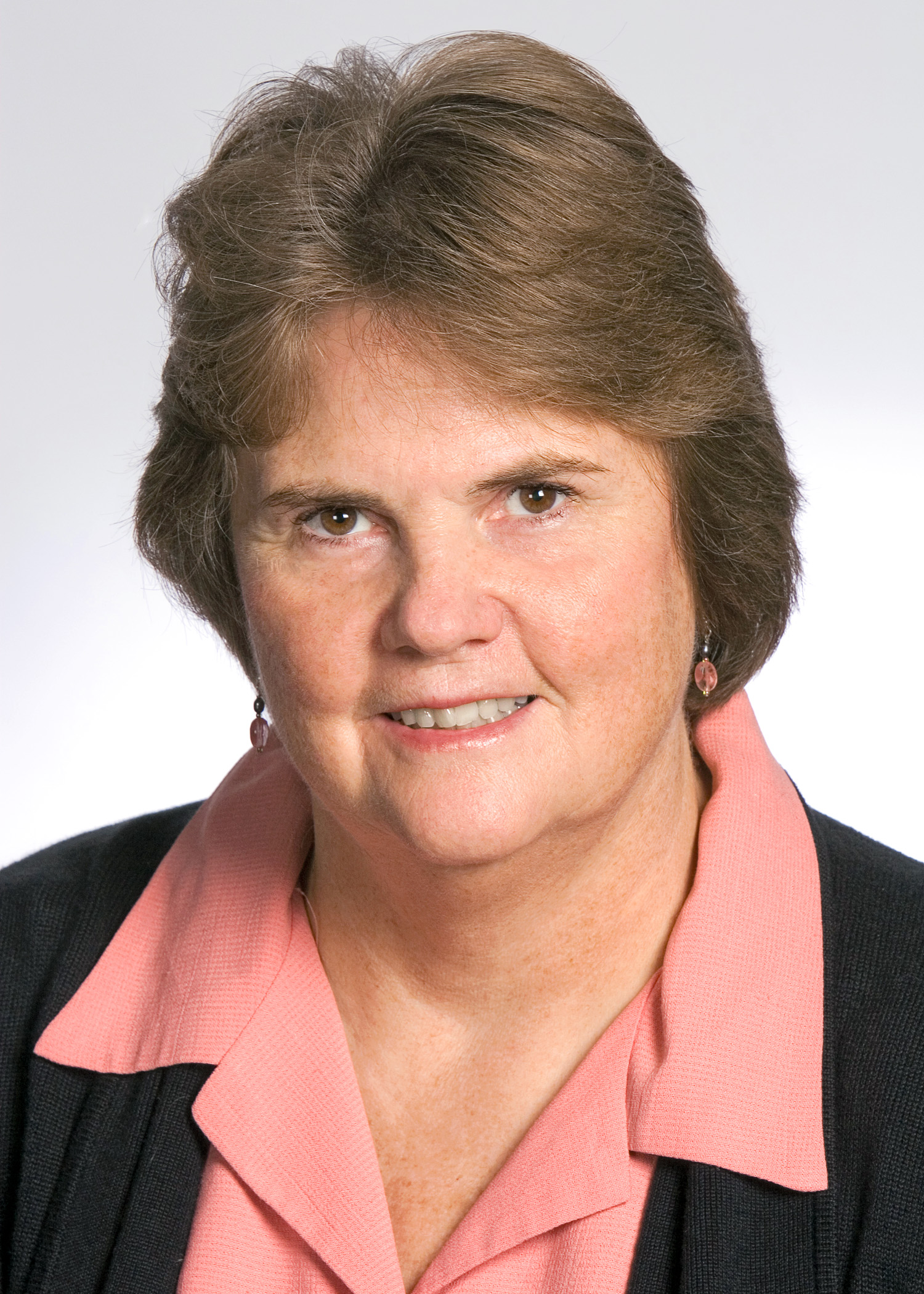 Dr. Diane Larsen-Freeman will be back on campus in Vermont this summer